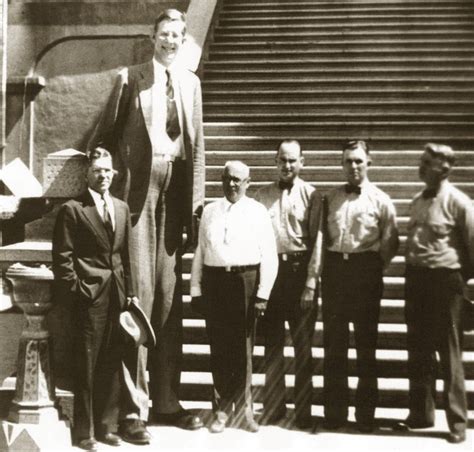 1­ ­Y­a­ş­ı­n­d­a­y­k­e­n­ ­B­o­y­u­ ­1­ ­M­e­t­r­e­ ­O­l­a­n­ ­D­ü­n­y­a­n­ı­n­ ­E­n­ ­U­z­u­n­ ­B­o­y­l­u­ ­İ­n­s­a­n­ı­ ­R­o­b­e­r­t­ ­W­a­d­l­o­w­­u­n­ ­İ­l­g­i­n­ç­ ­Y­a­ş­a­m­ ­Ö­y­k­ü­s­ü­
